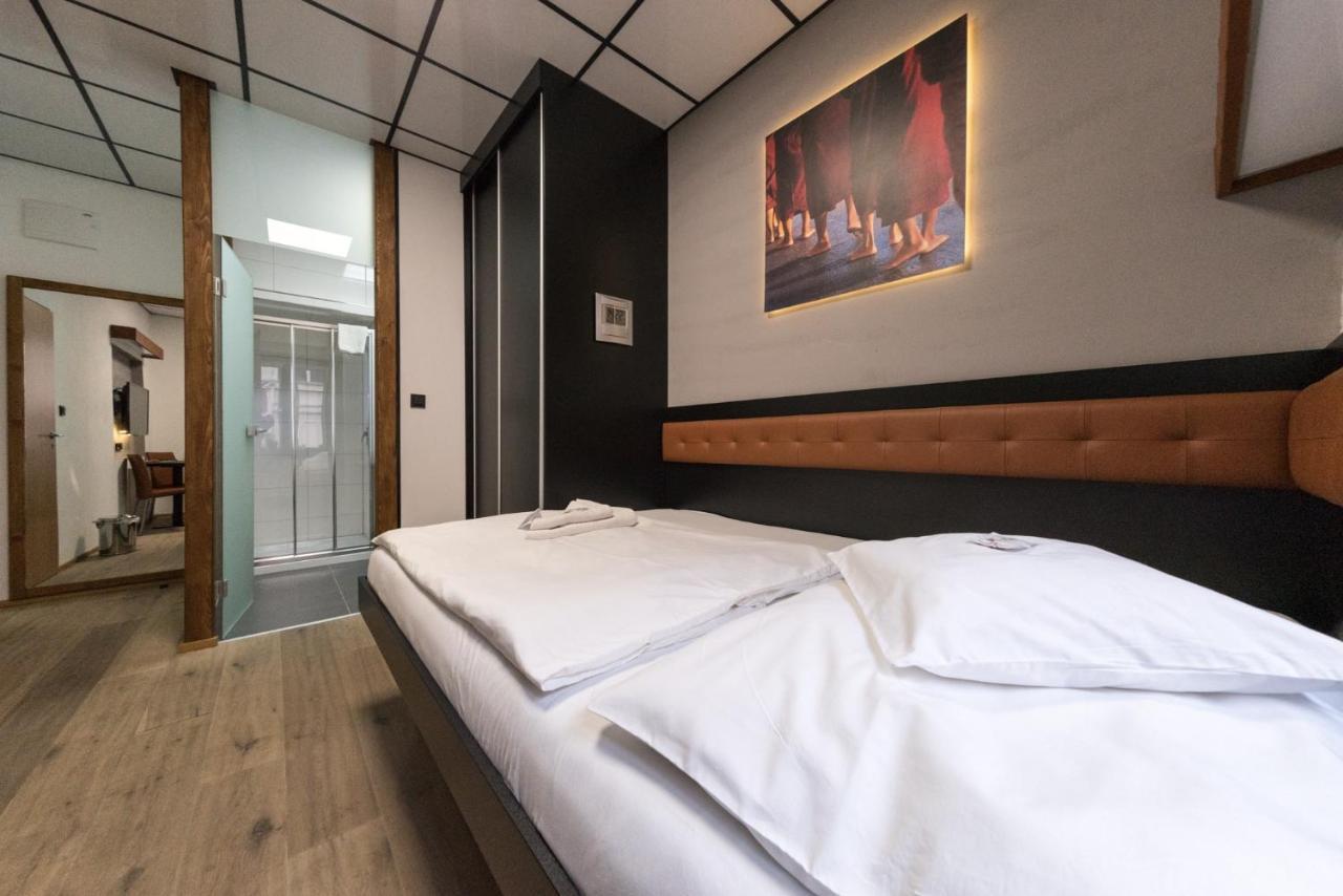 Hotel Plzen Luaran gambar