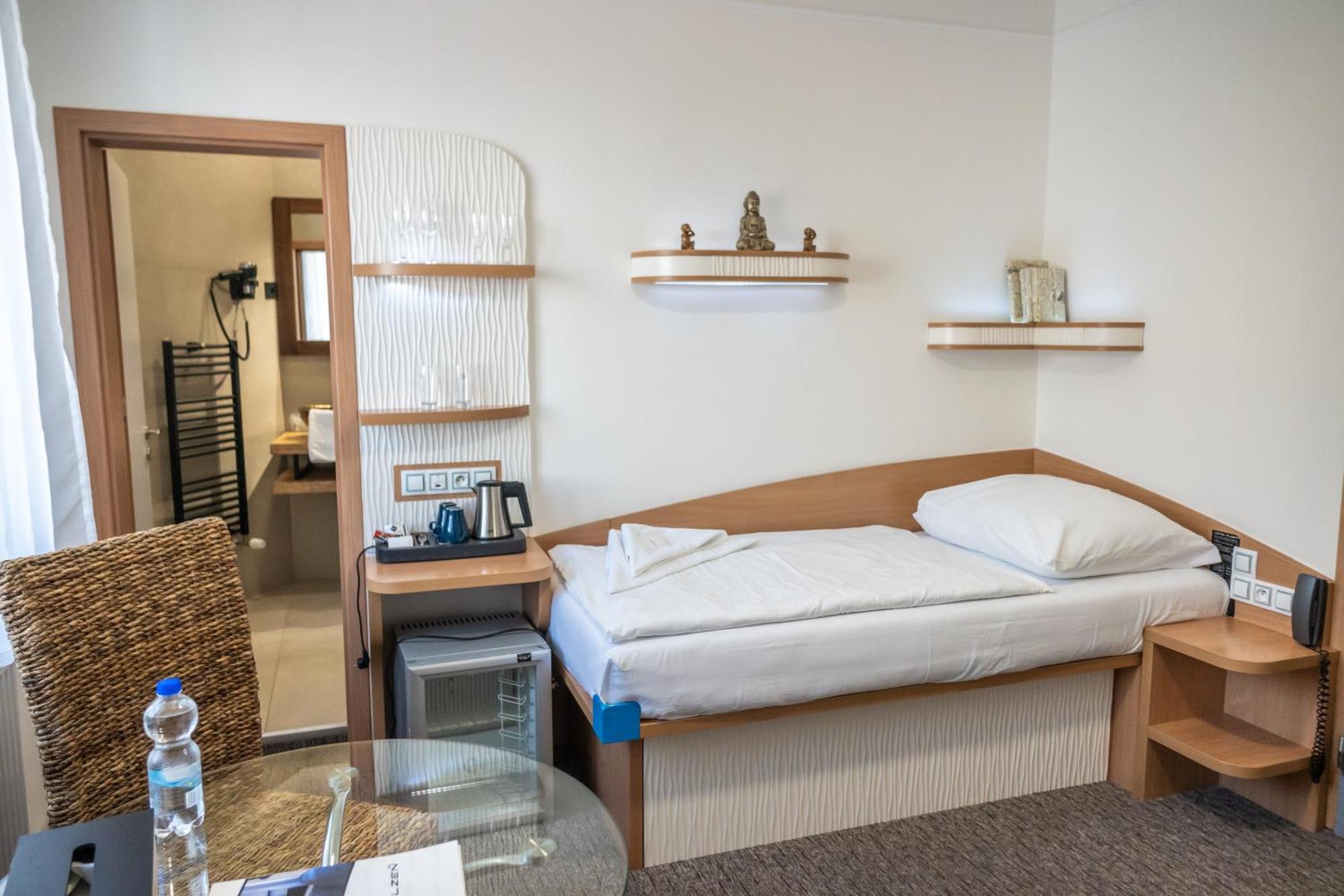 Hotel Plzen Luaran gambar