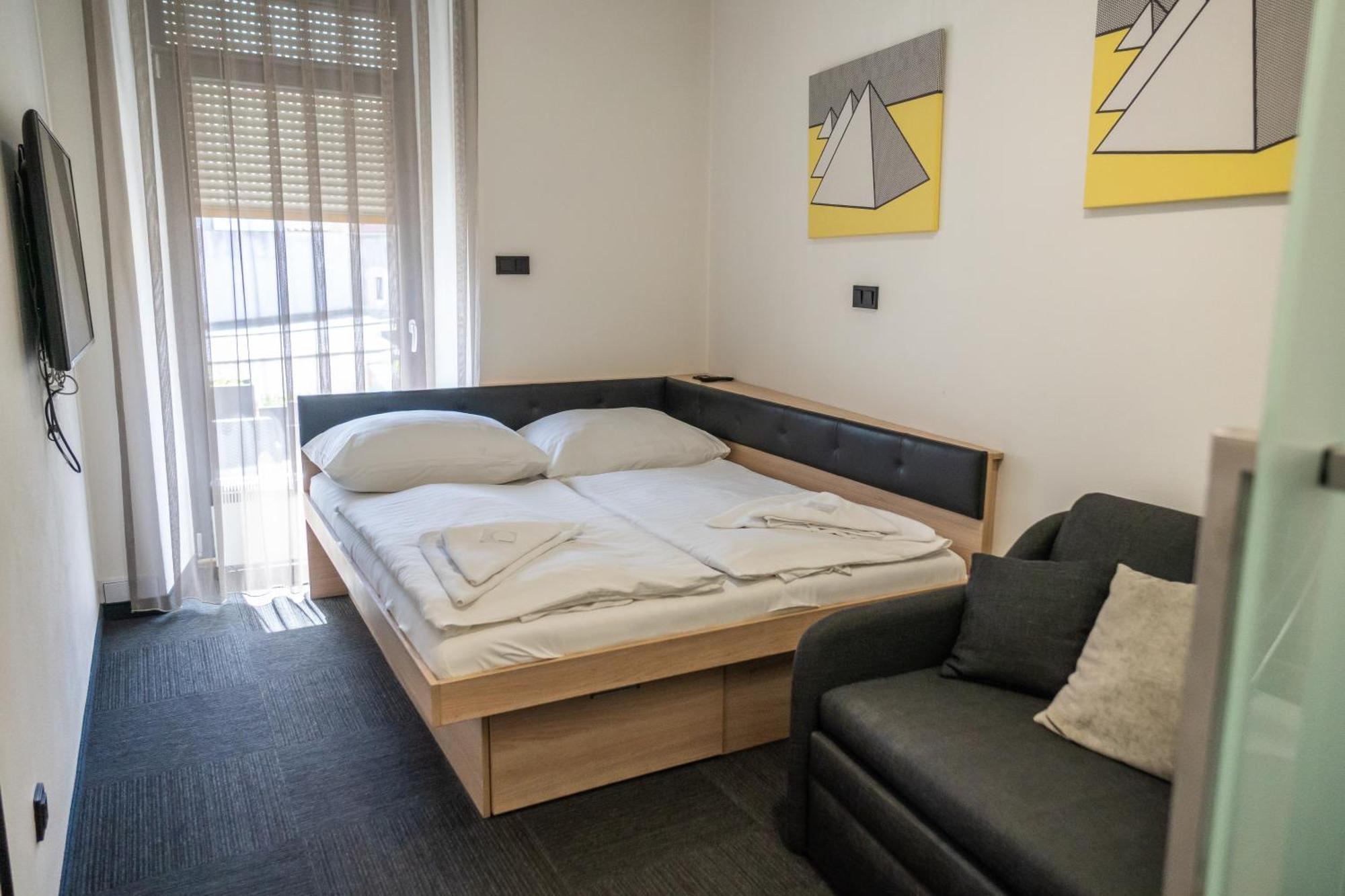 Hotel Plzen Luaran gambar