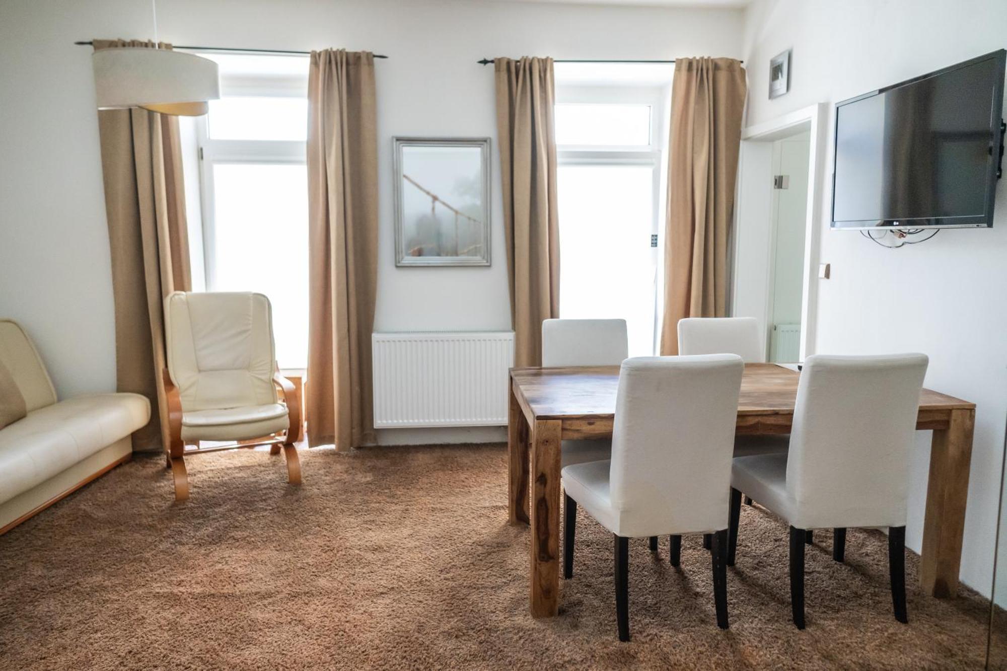 Hotel Plzen Luaran gambar