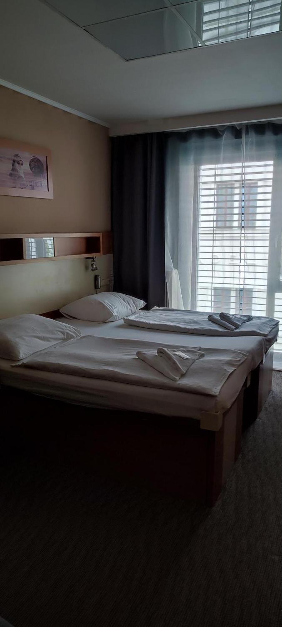 Hotel Plzen Luaran gambar