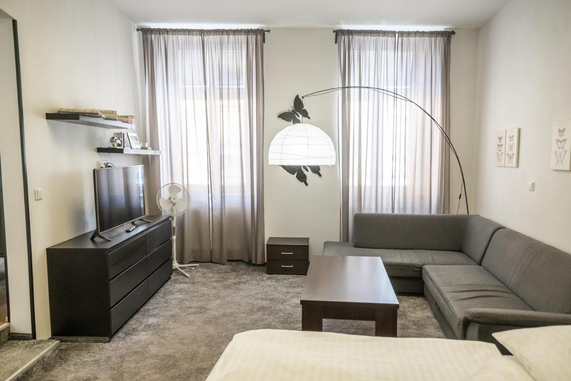 Hotel Plzen Luaran gambar
