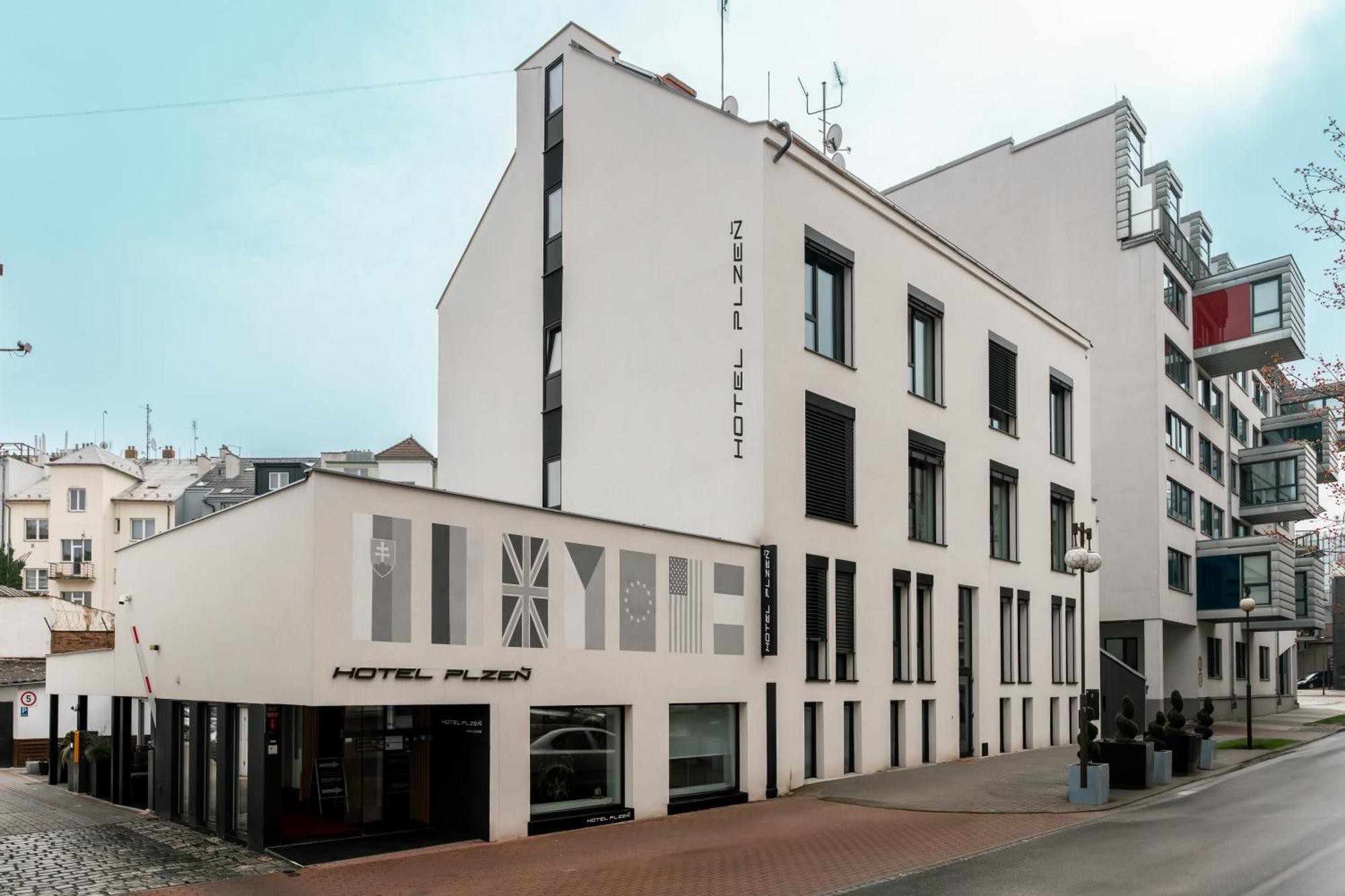Hotel Plzen Luaran gambar