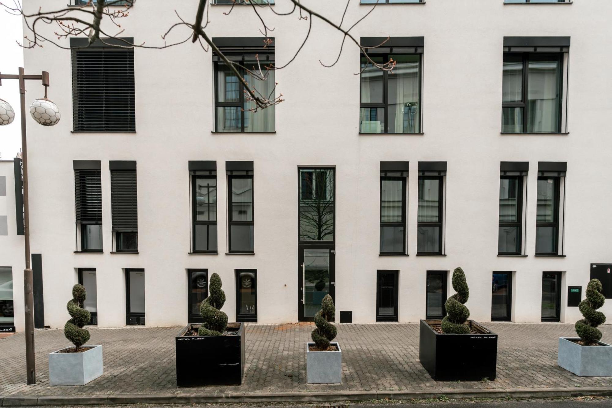 Hotel Plzen Luaran gambar