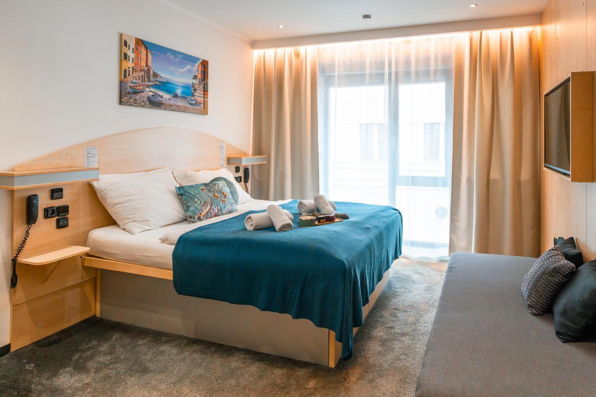 Hotel Plzen Luaran gambar