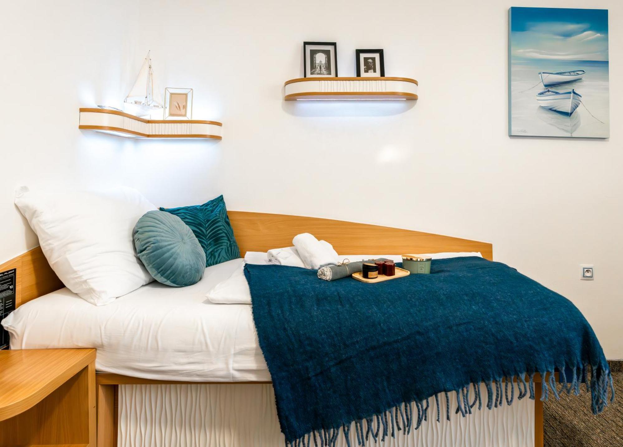 Hotel Plzen Luaran gambar